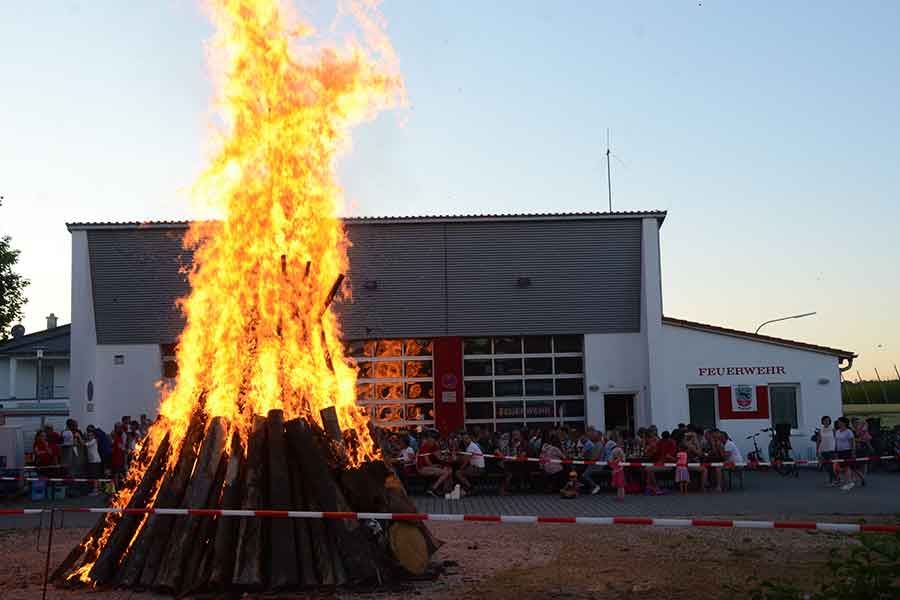 Johannisfeuer, Feuerwehr, Veranstaltung, Termin, sozial,